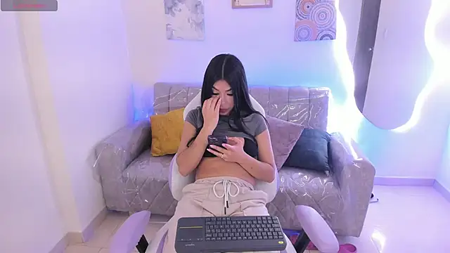 Snapshot of Charlotte_cowell_sub1_ chatting on October 18, 2025, 4:20 pm Charlotte cowell sub1 online show from October 18, 2025, 4:20 pm