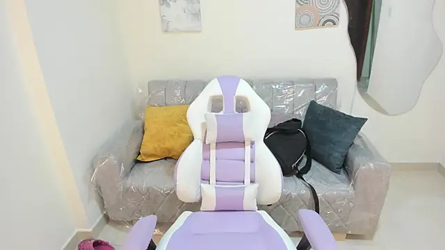 Snapshot of Charlotte_cowell_sub1_ chatting on September 29, 2025, 3:17 pm Charlotte cowell sub1 online show from September 29, 2025, 3:17 pm