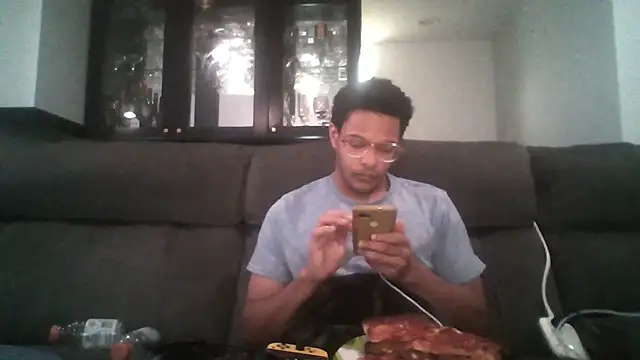 nintendogaymer69 online show from October 27, 2025, 8:21 pm