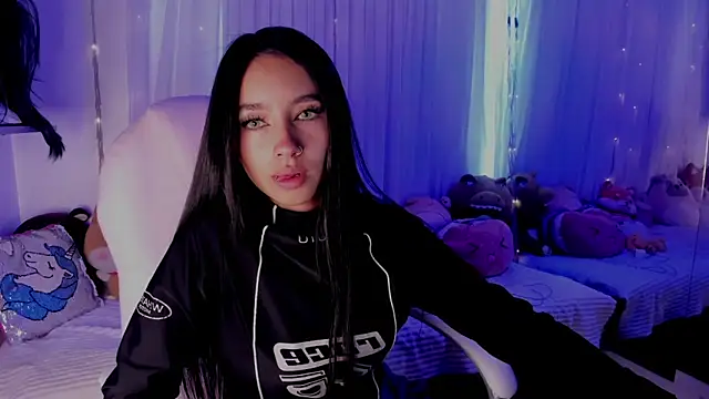 sophie ws online show from December 24, 2024, 3:37 pm