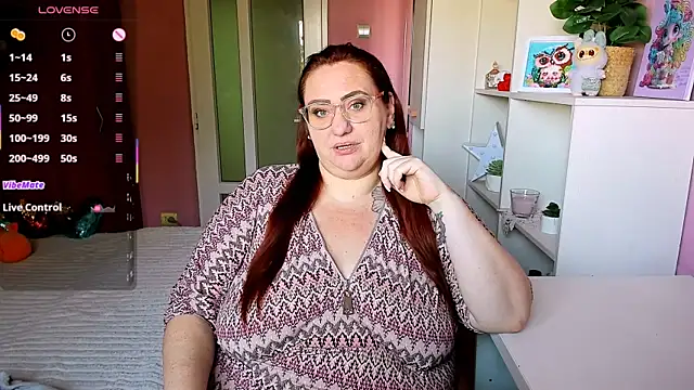 lovely adelle online show from November 21, 2025, 8:35 am