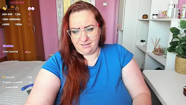 Snapshot of lovely_adelle chatting on February 2, 2025, 10:35 am lovely adelle online show from February 2, 2025, 10:35 am