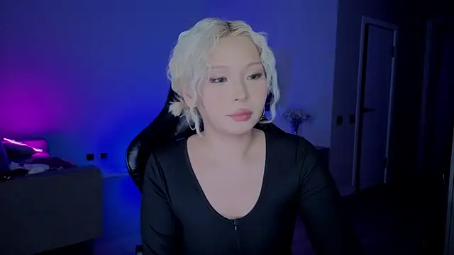 RileyMee online show from December 3, 2025, 3:18 am