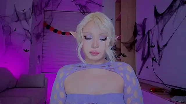 Snapshot of RileyMee chatting on October 27, 2025, 2:18 pm RileyMee online show from October 27, 2025, 2:18 pm