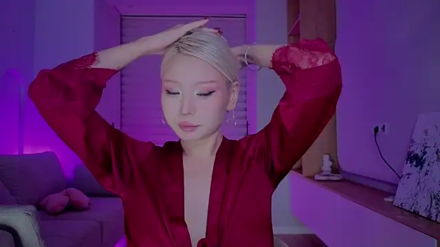 RileyMee online show from November 2, 2025, 12:15 am