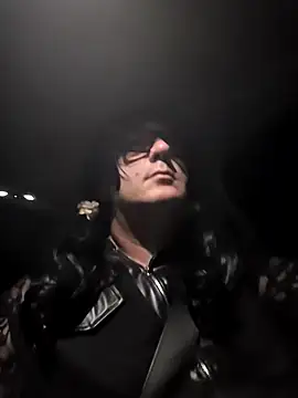 Snapshot of brindisiroby chatting on October 13, 2025, 5:58 pm brindisiroby online show from October 13, 2025, 5:58 pm