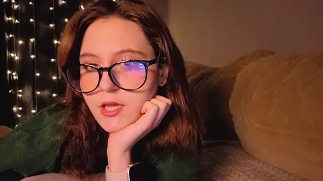 Diana Flower online show from December 14, 2025, 2:07 am