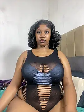 Snapshot of Candy_Love_18 chatting on July 13, 2026, 5:18 am Candy Love 18 online show from July 13, 2026, 5:18 am