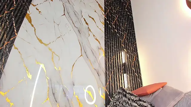 ebony hot1 online show from November 30, 2025, 3:07 am