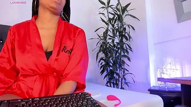 ebony hot1 online show from February 25, 2025, 2:04 pm