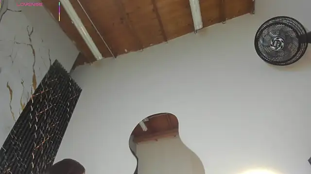 ebony hot1 online show from December 22, 2025, 1:44 pm