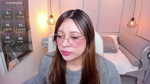 Lanna18 online show from September 24, 2025, 11:39 am