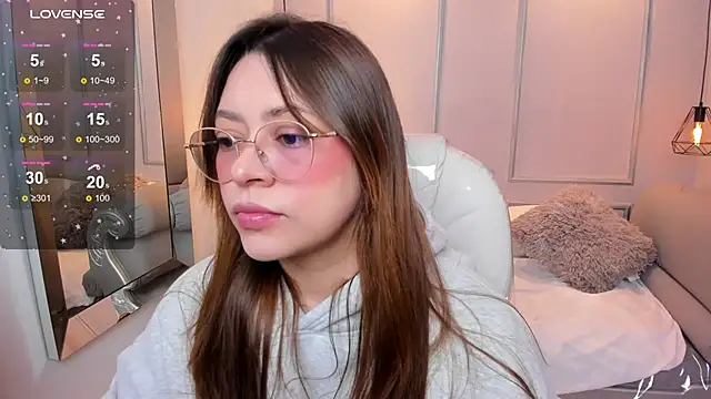 Lanna18 online show from September 27, 2025, 12:00 pm