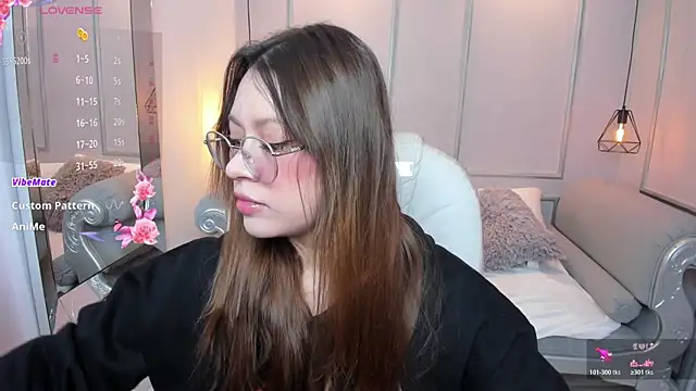 Lanna18 online show from October 31, 2025, 11:51 am