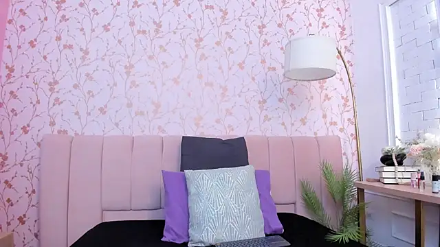 Snapshot of amber-hill chatting on October 27, 2025, 7:15 pm amber-hill online show from October 27, 2025, 7:15 pm