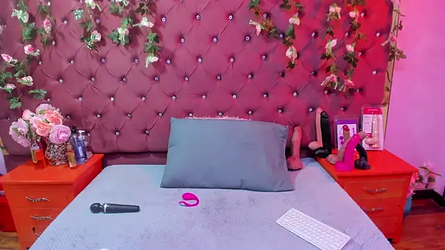 Snapshot of Mariana_Prin chatting on October 19, 2025, 2:47 am Mariana Prin online show from October 19, 2025, 2:47 am