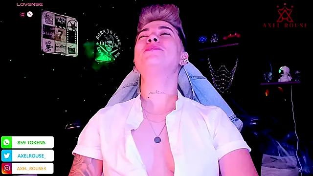 Snapshot of AxelRouse_1 chatting on September 27, 2025, 4:02 pm AxelRouse 1 online show from September 27, 2025, 4:02 pm