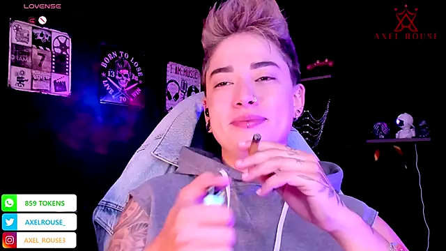 Snapshot of AxelRouse_1 chatting on October 4, 2025, 3:13 pm AxelRouse 1 online show from October 4, 2025, 3:13 pm