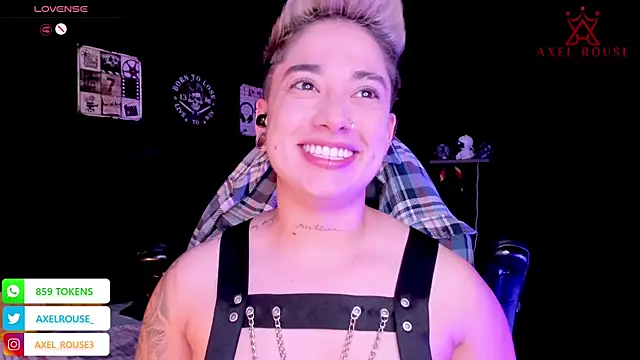 Snapshot of AxelRouse_1 chatting on October 23, 2025, 11:25 pm AxelRouse 1 online show from October 23, 2025, 11:25 pm