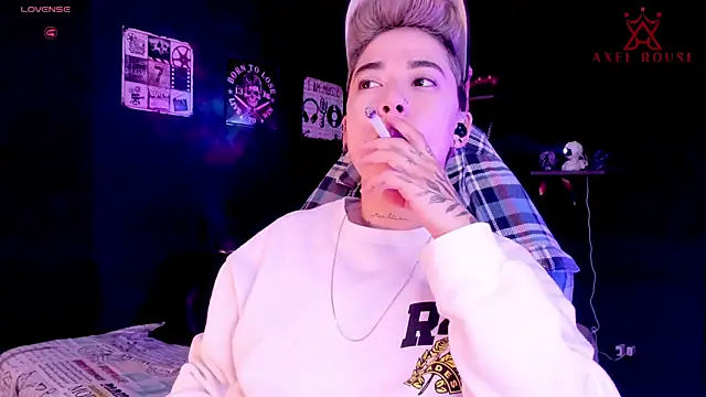 Snapshot of AxelRouse_1 chatting on October 9, 2025, 2:06 pm AxelRouse 1 online show from October 9, 2025, 2:06 pm