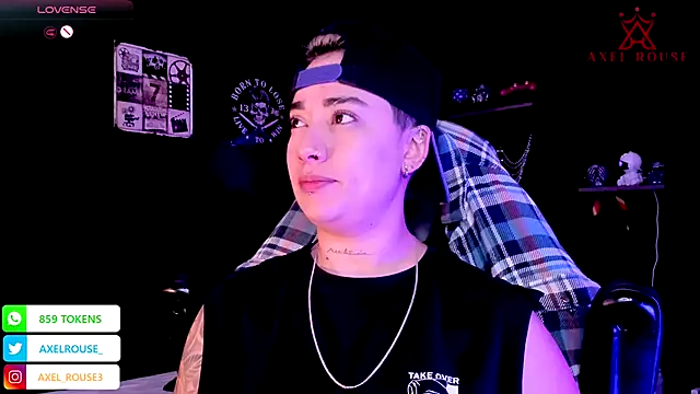 Snapshot of AxelRouse_1 chatting on November 1, 2025, 2:33 pm AxelRouse 1 online show from November 1, 2025, 2:33 pm