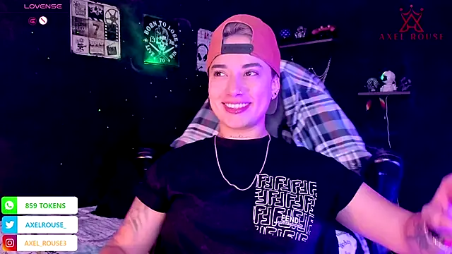 Snapshot of AxelRouse_1 chatting on October 14, 2025, 12:44 am AxelRouse 1 online show from October 14, 2025, 12:44 am