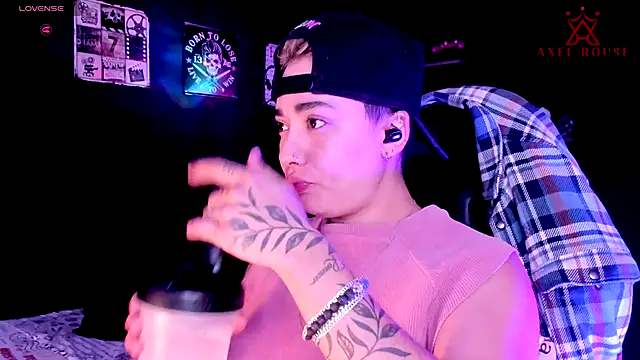 Snapshot of AxelRouse_1 chatting on October 16, 2025, 1:03 am AxelRouse 1 online show from October 16, 2025, 1:03 am