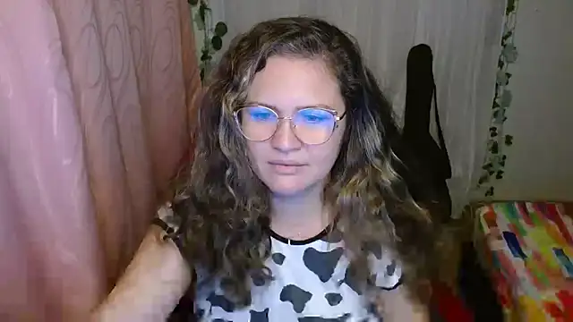 helenca43 online show from October 10, 2025, 9:43 am