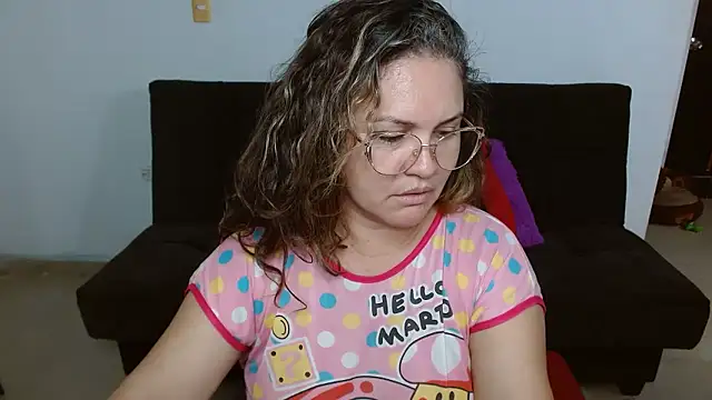 helenca43 online show from January 9, 2026, 11:50 am