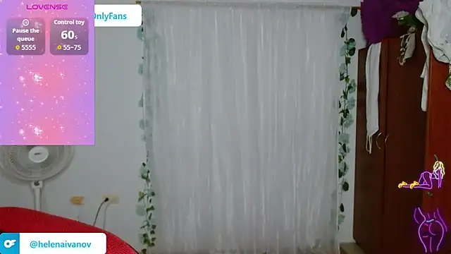 Snapshot of helenca43 chatting on February 2, 2026, 9:19 am helenca43 online show from February 2, 2026, 9:19 am