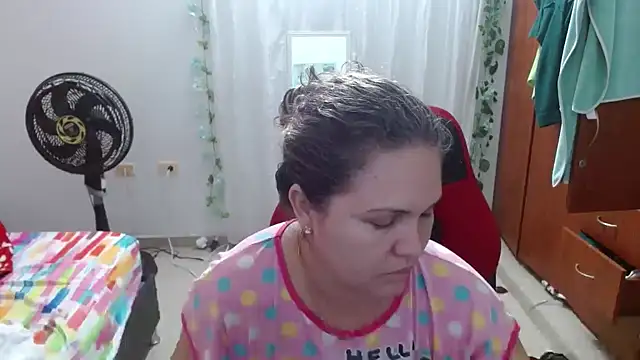 helenca43 online show from September 18, 2025, 10:18 am