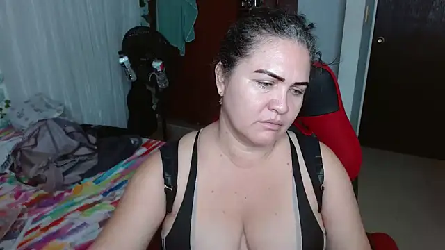 Snapshot of helenca43 chatting on February 25, 2026, 10:15 am helenca43 online show from February 25, 2026, 10:15 am