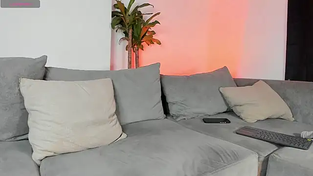 lucasanto  online show from December 24, 2024, 5:05 am