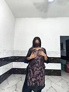 riya190 online show from October 7, 2025, 6:53 pm