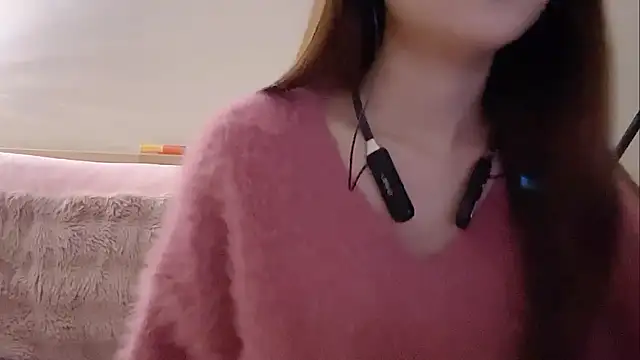 Snapshot of Sweet-Angel999 chatting on February 14, 2026, 2:17 pm Sweet-Angel999 online show from February 14, 2026, 2:17 pm