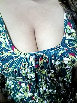 Beautyy38 online show from October 31, 2025, 8:27 pm