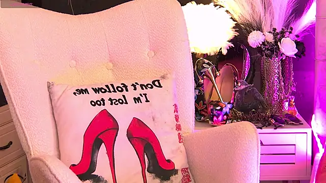 ZoeMesmerize online show from October 16, 2025, 3:04 am