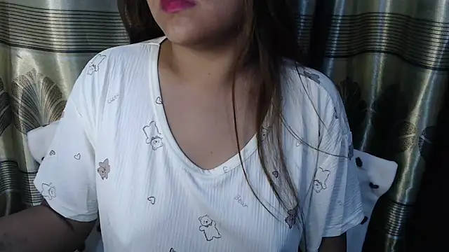 queen angelina online show from March 1, 2026, 6:19 pm