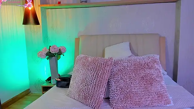 Snapshot of CamilleLynn chatting on October 4, 2025, 2:46 am CamilleLynn online show from October 4, 2025, 2:46 am