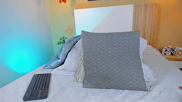 Snapshot of CamilleLynn chatting on March 4, 2025, 6:37 am CamilleLynn online show from March 4, 2025, 6:37 am