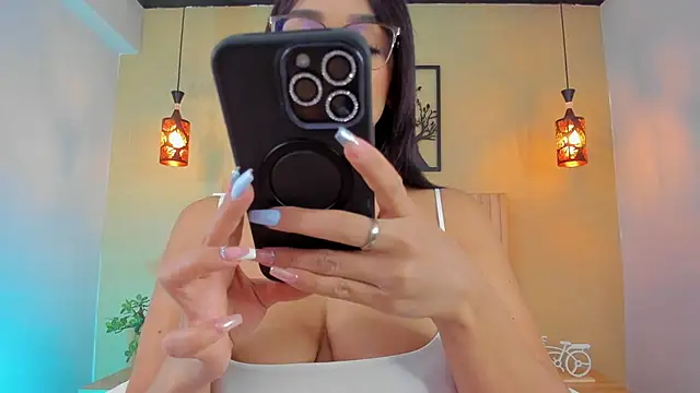 Snapshot of CamilleLynn chatting on March 11, 2025, 3:47 am CamilleLynn online show from March 11, 2025, 3:47 am