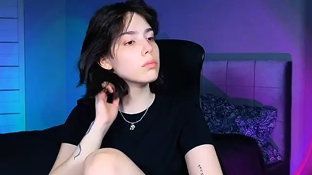 Stacy Gonzales  online show from April 9, 2026, 9:48 am