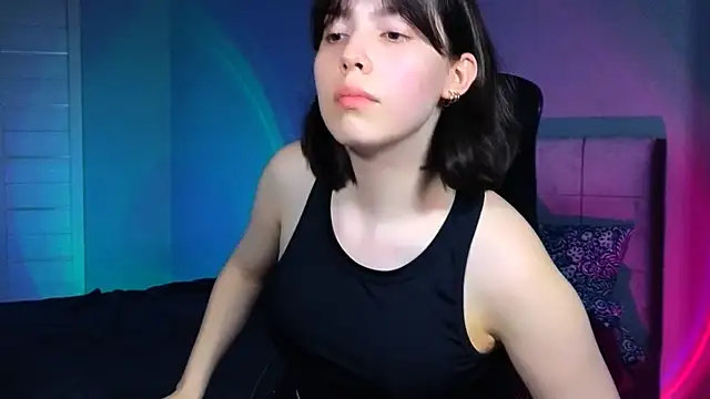 Stacy Gonzales  online show from April 15, 2026, 11:27 am