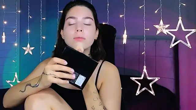 Stacy Gonzales  online show from September 23, 2025, 7:04 am