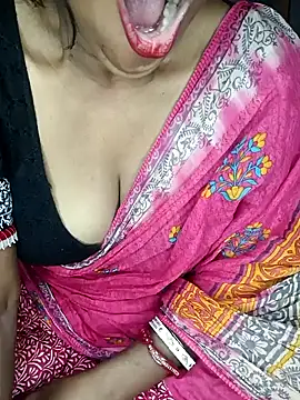 Wifesuman40 online show from December 31, 2024, 6:46 pm