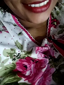 Wifesuman40 online show from December 13, 2024, 11:55 am