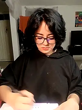 Snapshot of Lin-cute chatting on March 12, 2025, 8:51 am Lin-cute online show from March 12, 2025, 8:51 am