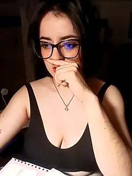 Snapshot of Lin-cute chatting on March 21, 2025, 8:06 am Lin-cute online show from March 21, 2025, 8:06 am