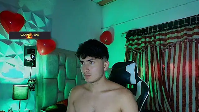 santyago taylor online show from February 26, 2025, 7:10 pm