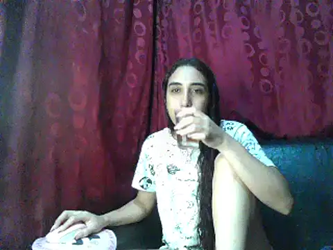 Snapshot of ifeelverywet_andhot chatting on January 4, 2025, 4:32 pm ifeelverywet andhot online show from January 4, 2025, 4:32 pm